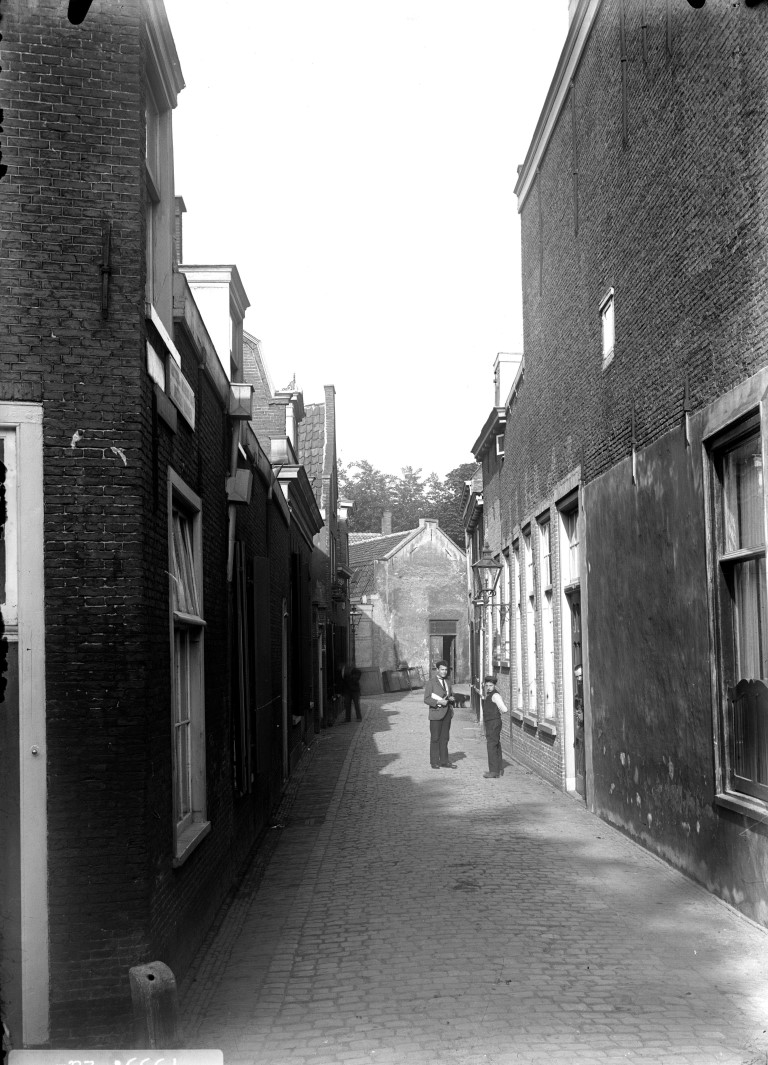 Vrouwenkerkkoorstraat 1.jpg